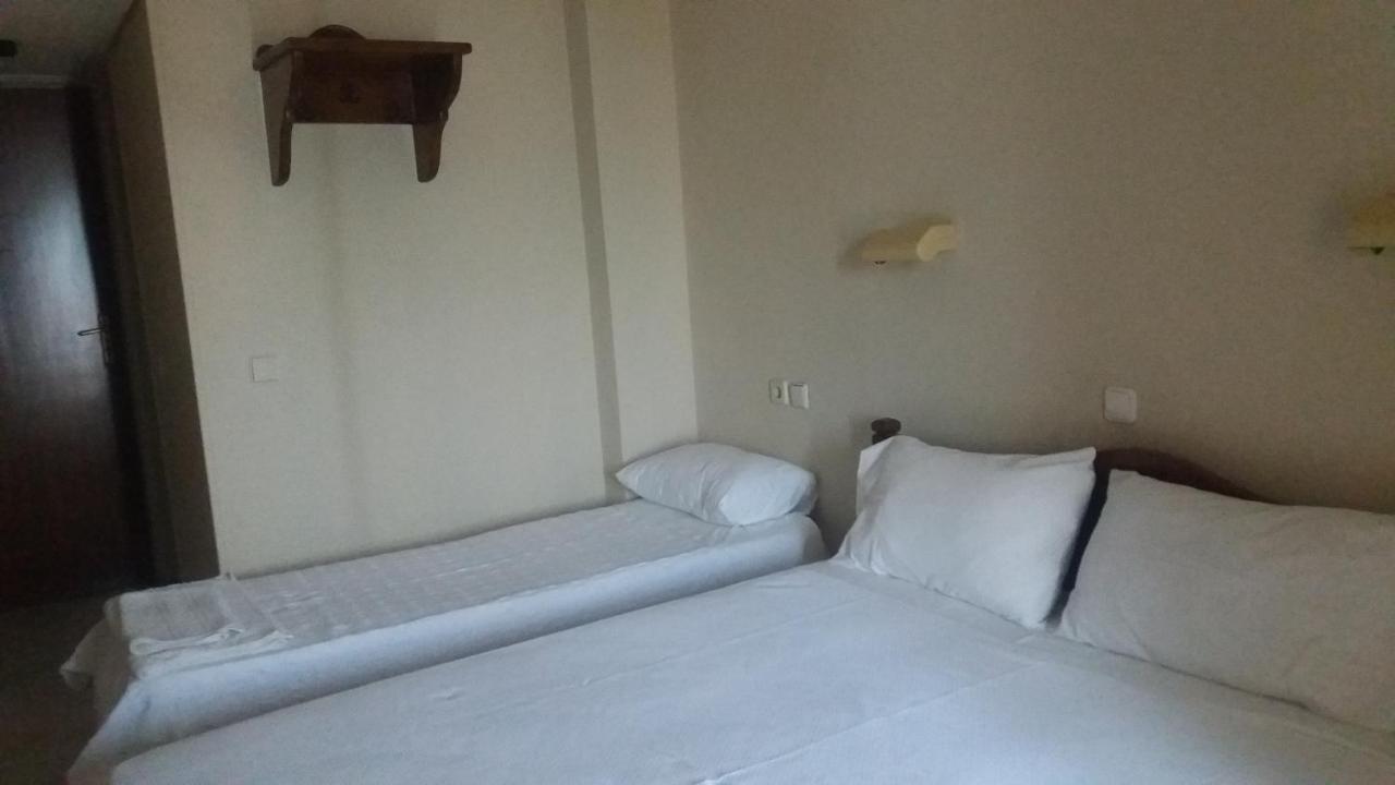Batis Hotel Livanátai Exteriör bild